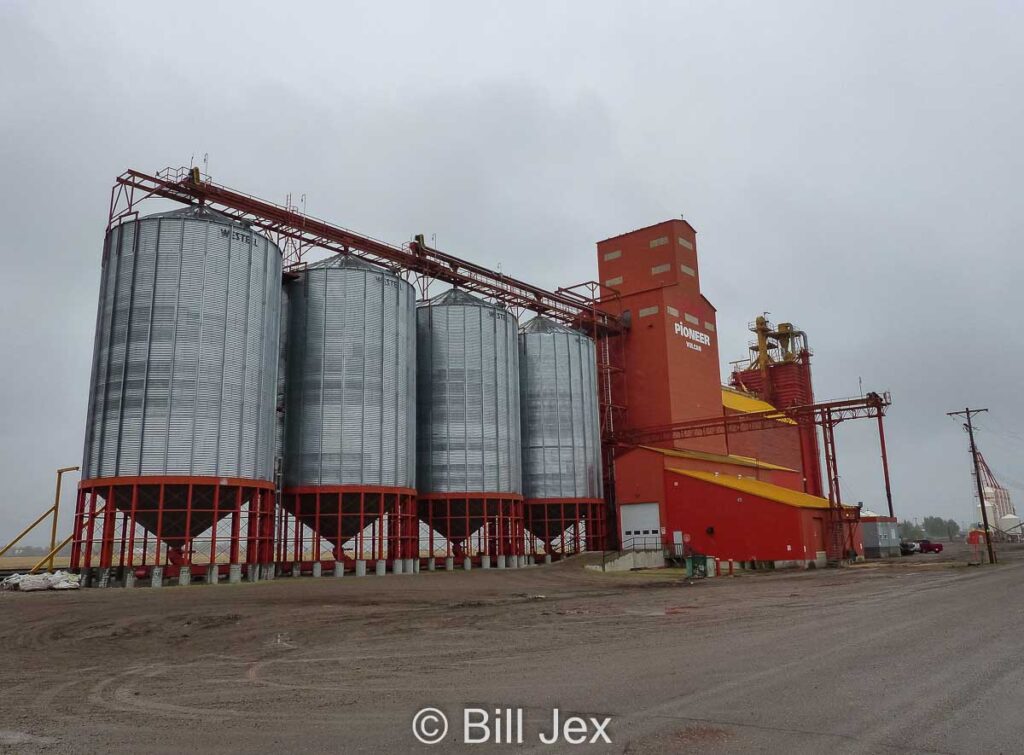 Pioneer grain elevator in Vulcan, AB, May 2013. Contributed by Bill Jex.