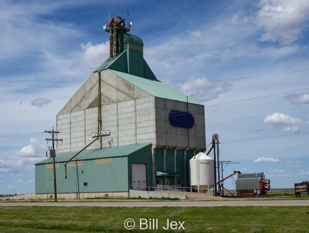 Buffalo grain elevator in Foremost, AB, May 2013. Contributed by Bill Jex.