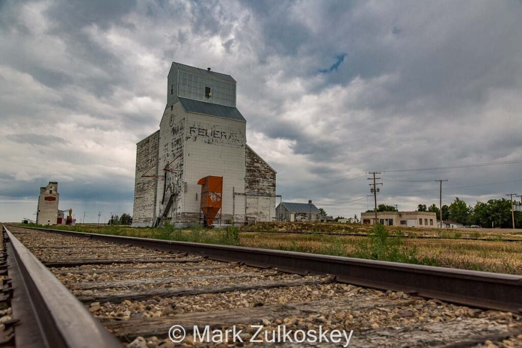 Climax, SK grain elevators, 2018. Contributed by Mark Zulkoskey.