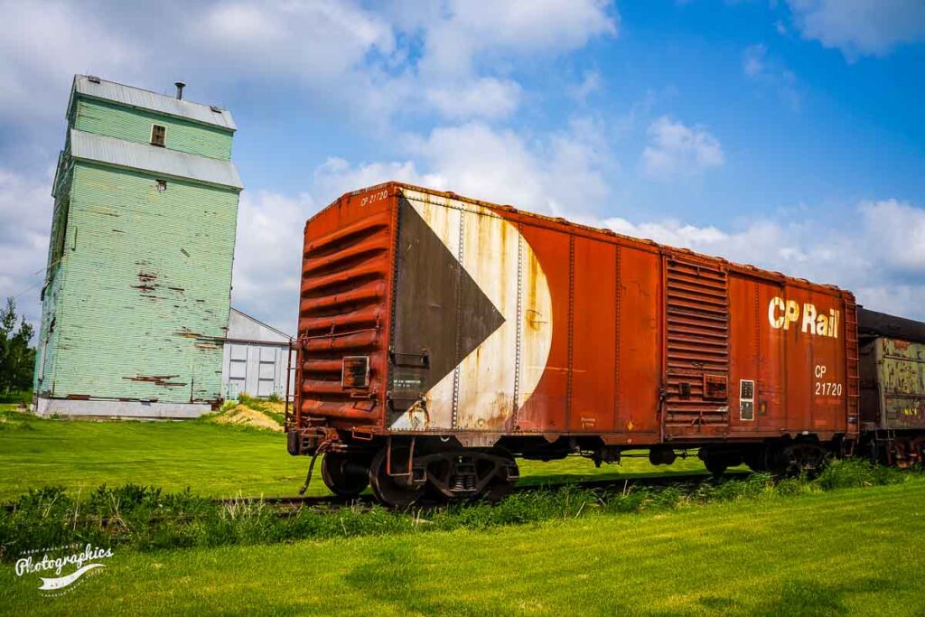 Grain elevator and boxcar in Hobbema, AB, June 2019. Contributed by Jason Paul Sailer.