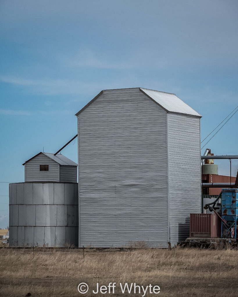 Stunted grain elevator in Stirling, AB, March 2021. Contributed by Jeff Whyte.
