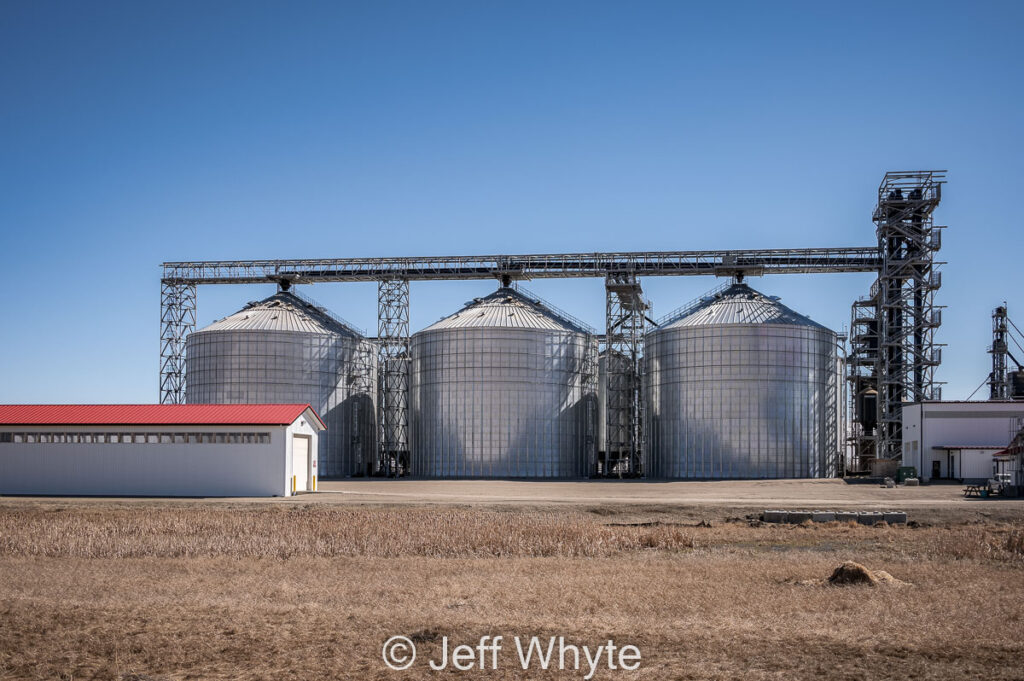 Parrish & Heimbecker facility in Bowden, AB, 2021. Contributed by Jeff Whyte.