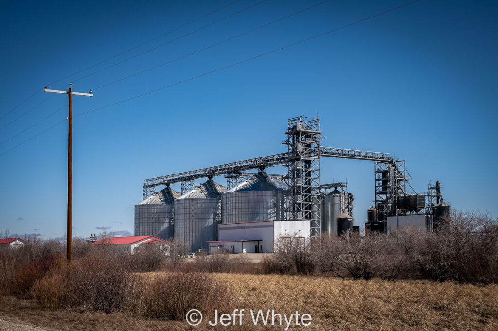 Parrish & Heimbecker facility in Bowden, AB, 2021. Contributed by Jeff Whyte.