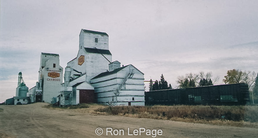 Grain elevators in Canwood, SK, Sep 2001. Contributed by Ron LePage.