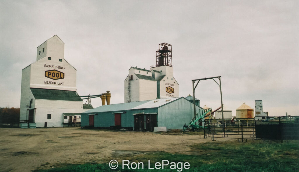 Meadow Lake, SK grain elevators, Sep 2001. Contributed by Ron LePage.