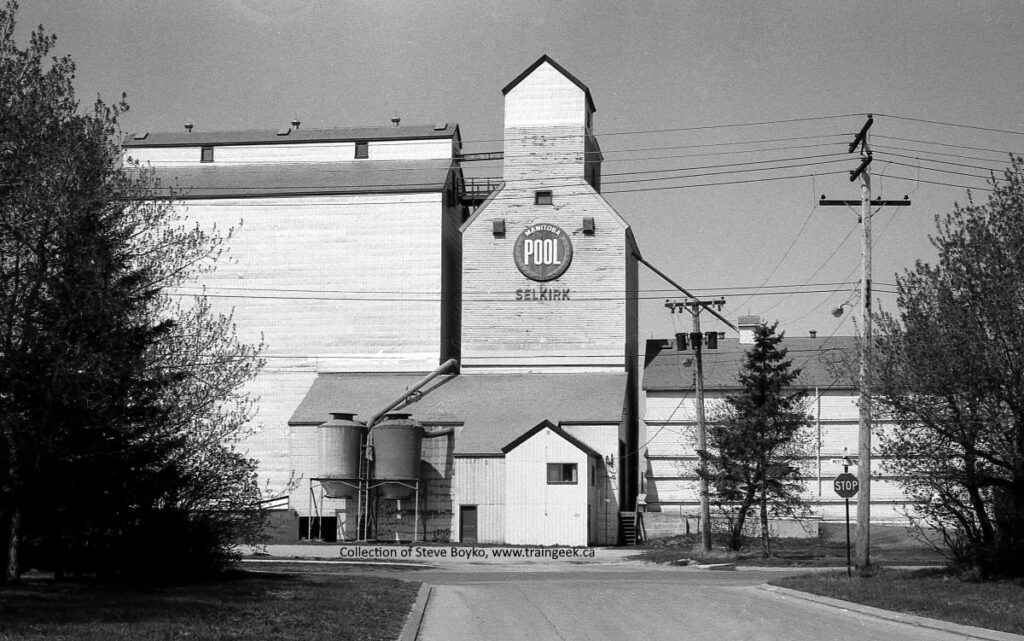 Selkirk grain elevator, Jan 1980. Collection of Steve Boyko.