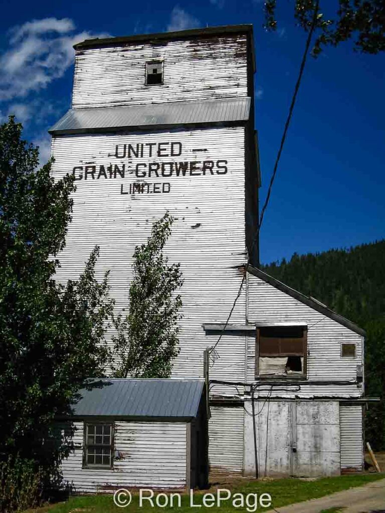 Wynndel, BC grain elevator, June 2005. Contributed by Ron LePage.