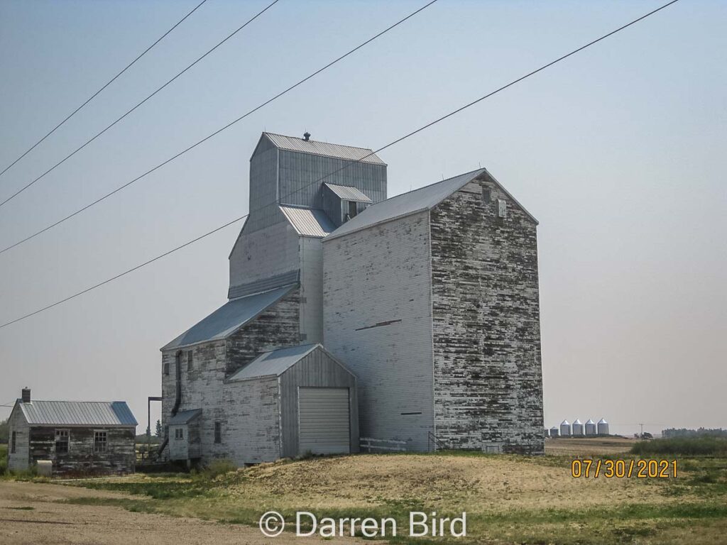 Wooden grain elevator in Climax, SK, July 2021. Contributed by Darren Bird.