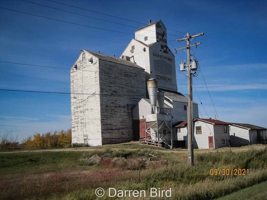 Former Pool elevator in Domremy, SK, Sep 2021. Contributed by Darren Bird. 