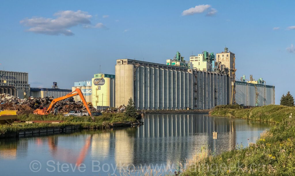 Parrish & Heimbecker, Agricore and UGG terminal elevators in Thunder Bay, ON, Aug 2021