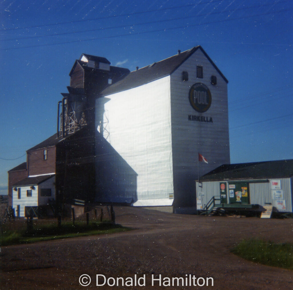 Silver grain annex and grain elevator