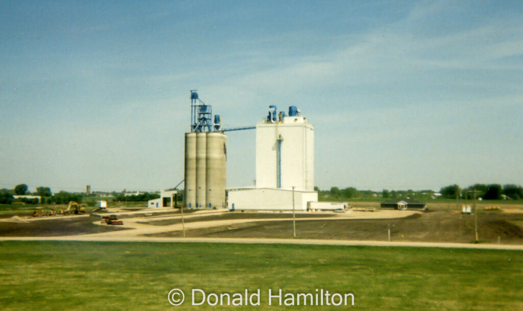 Can-Oat Milling elevator under construction in Portage la Prairie, Manitoba
