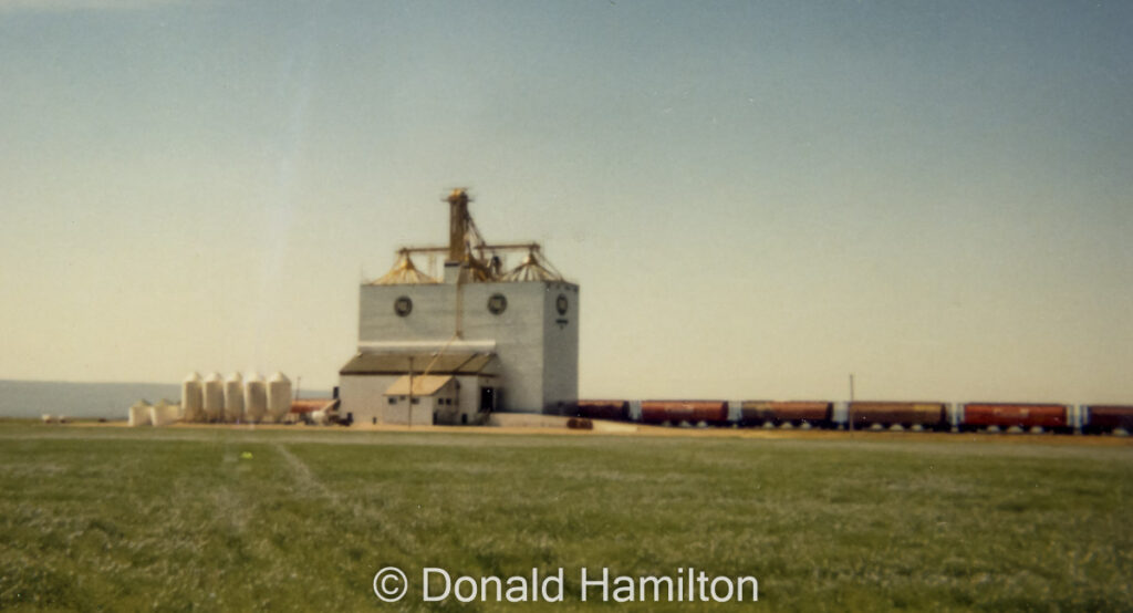 Dauphin Pool "A" grain elevator, July 1990