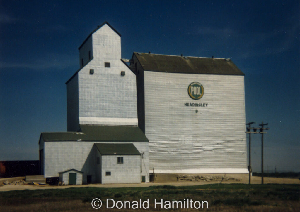 The Pool "B" elevator at Headingley, Manitoba, April 1991.