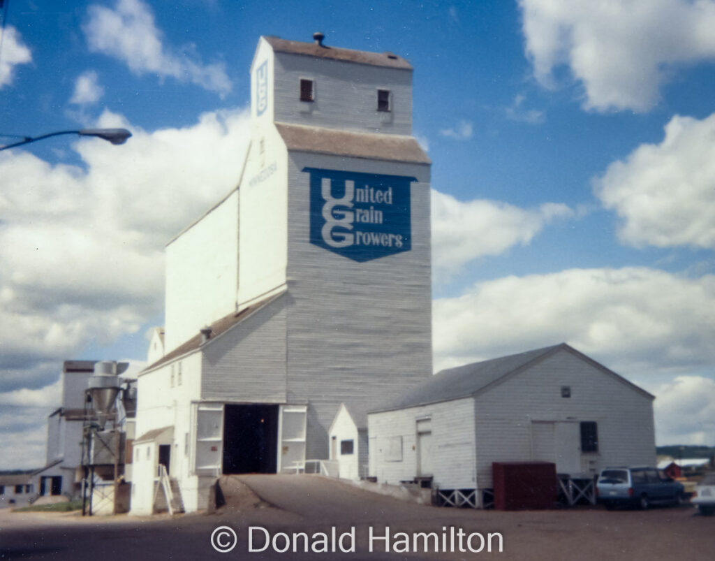 UGG grain elevator in Minnedosa, Manitoba, April 1991