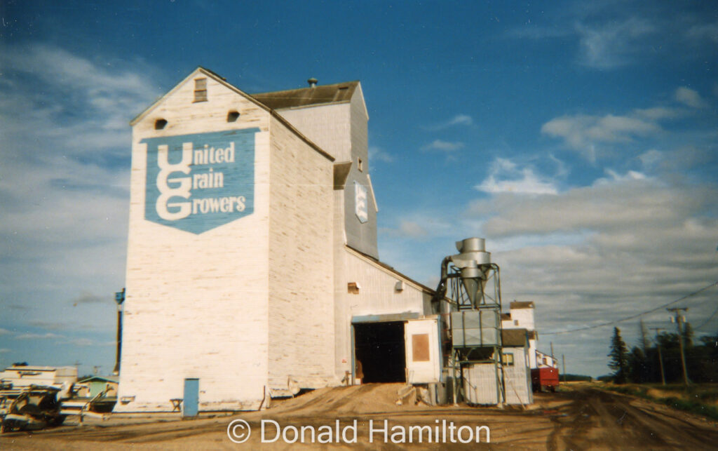 Wooden grain elevator and annex