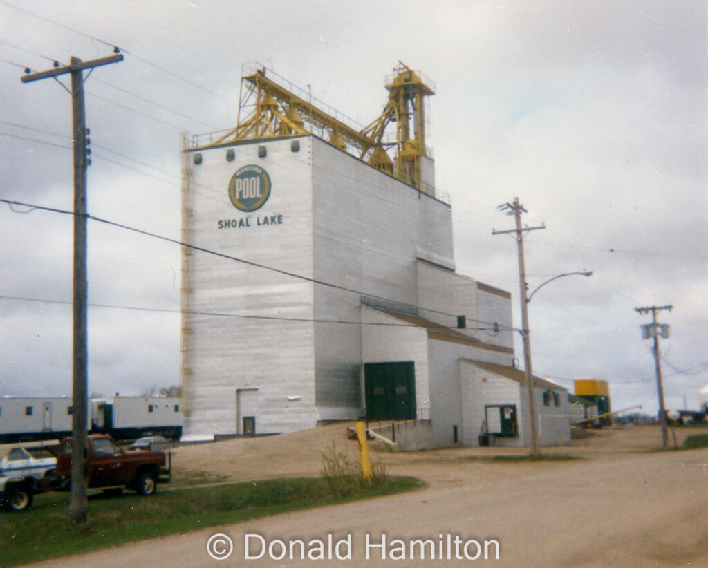 Manitoba Pool grain elevator in Shoal Lake, MB