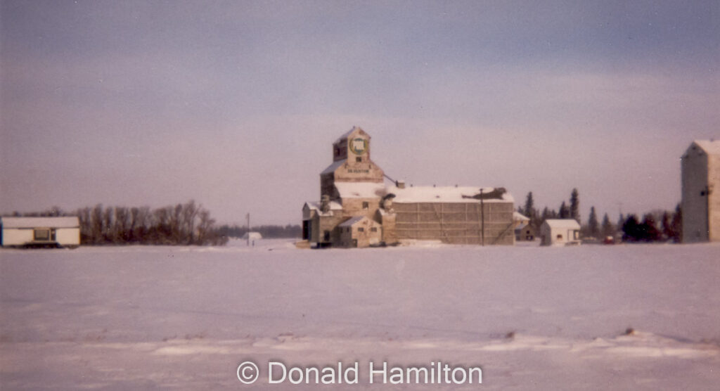 Manitoba Pool grain elevator in Silverton