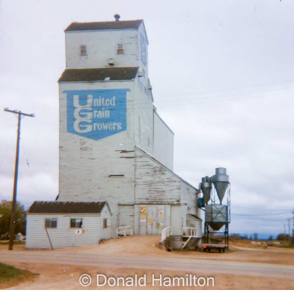 White grain elevator in Ste Rose Manitoba