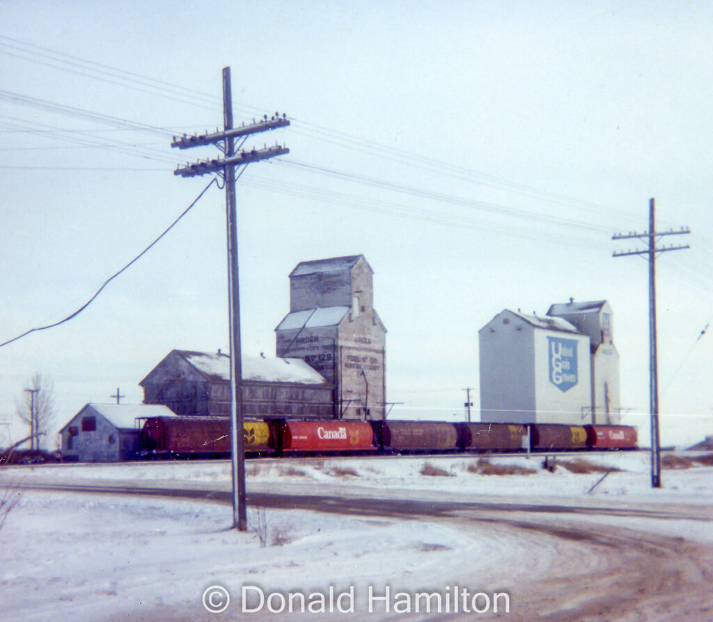 UGG and Pool grain elevators in Virden, Manitoba