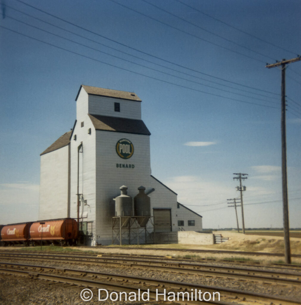Manitoba Pool grain elevator at Benard, MB, April 1991.