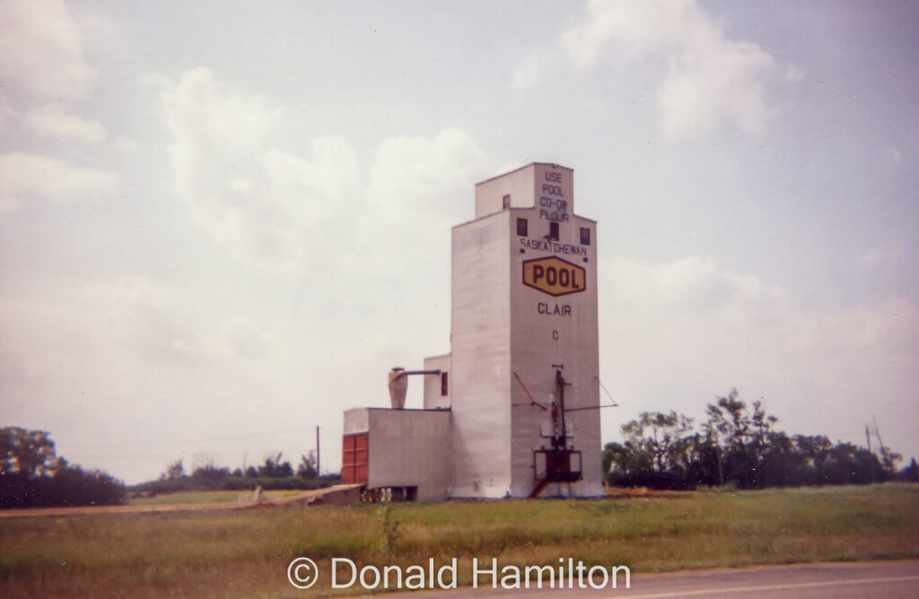 Pool "B" grain elevator in Clair, SK, August 1994.