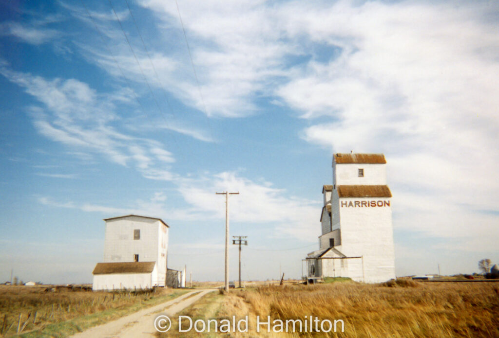 Harrison Milling elevators in Holmfield, MB, September 1995.