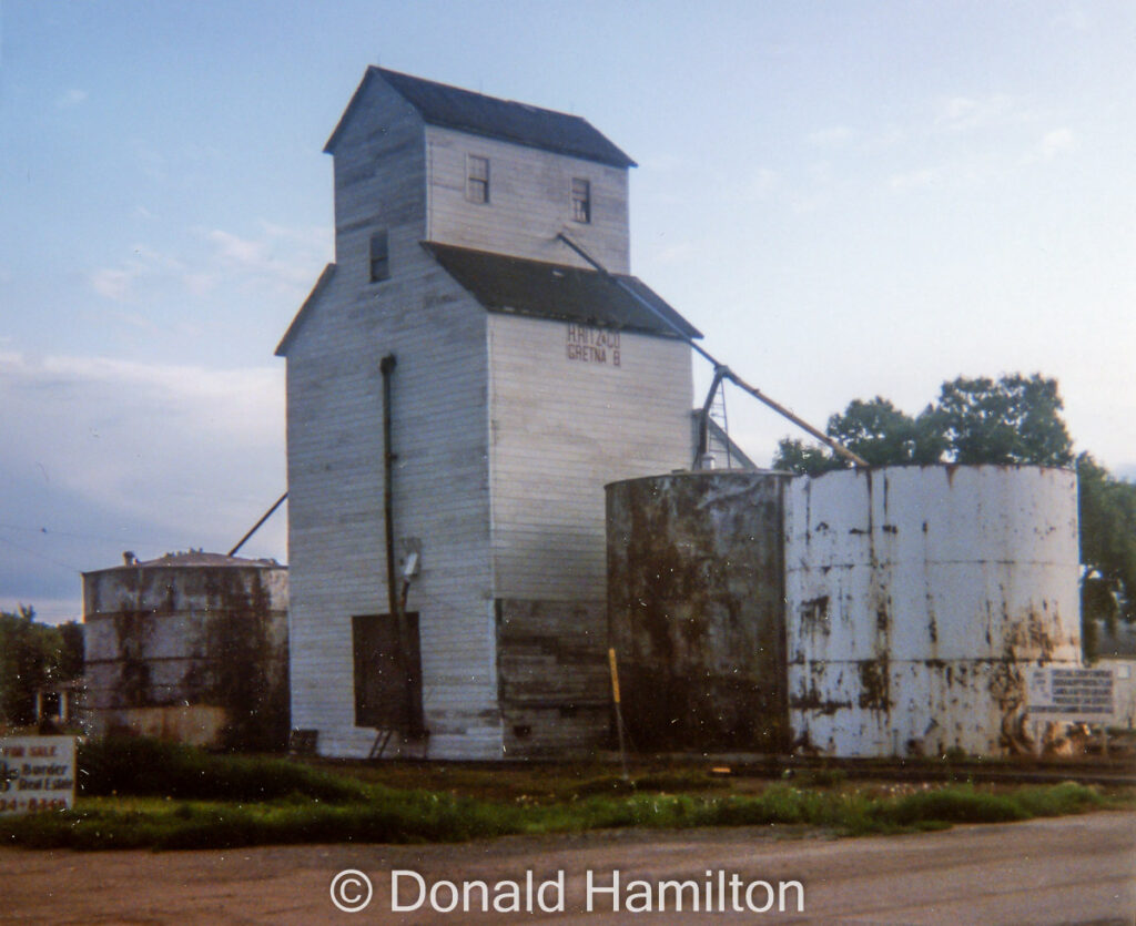 Henry Ritz "B" grain elevator in Gretna, MB, July 1992.