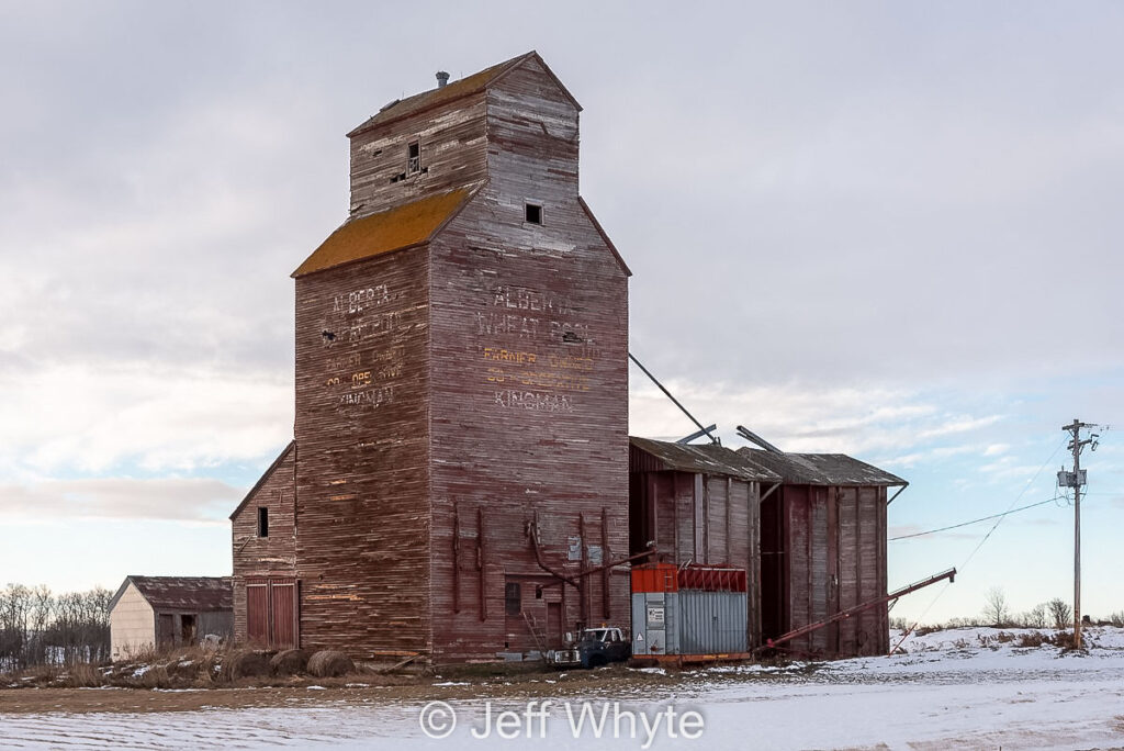 The former Alberta Wheat Pool grain elevator in Kingman, AB, Dec 2020.