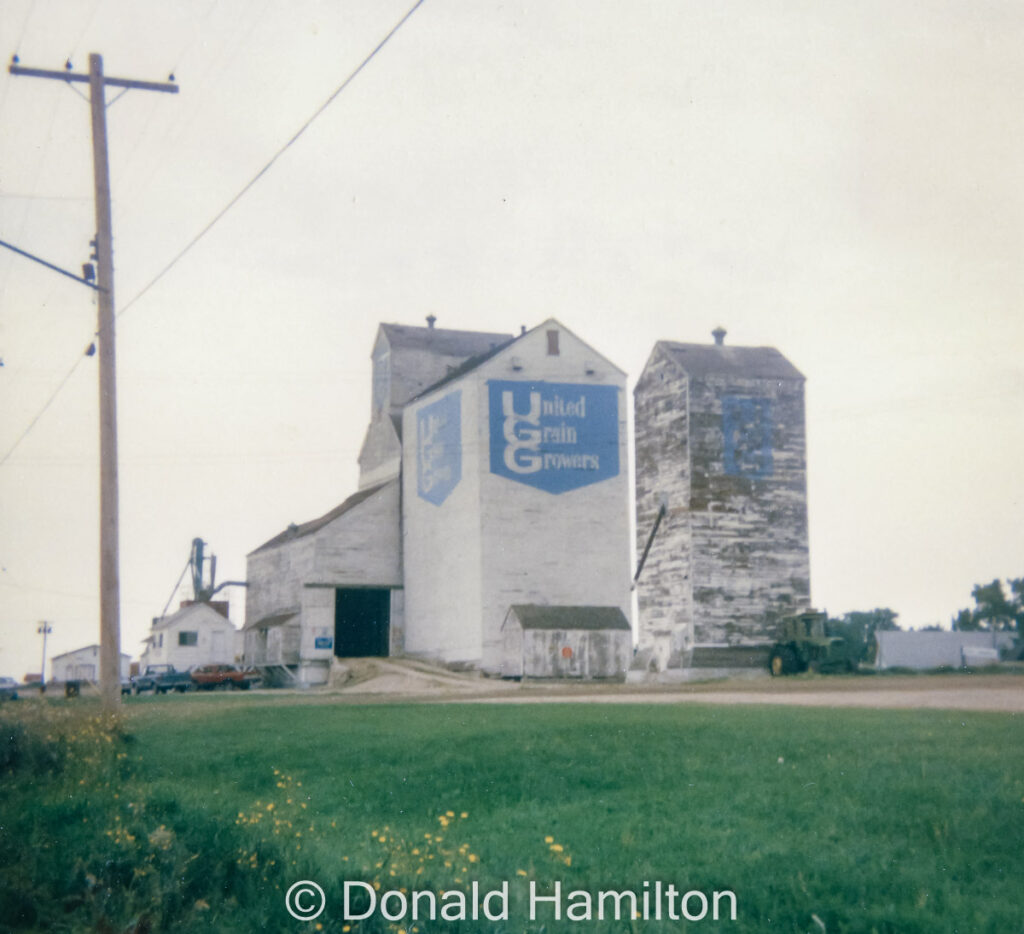 UGG grain elevator and fertilizer elevator, Letellier, Manitoba, August 1991