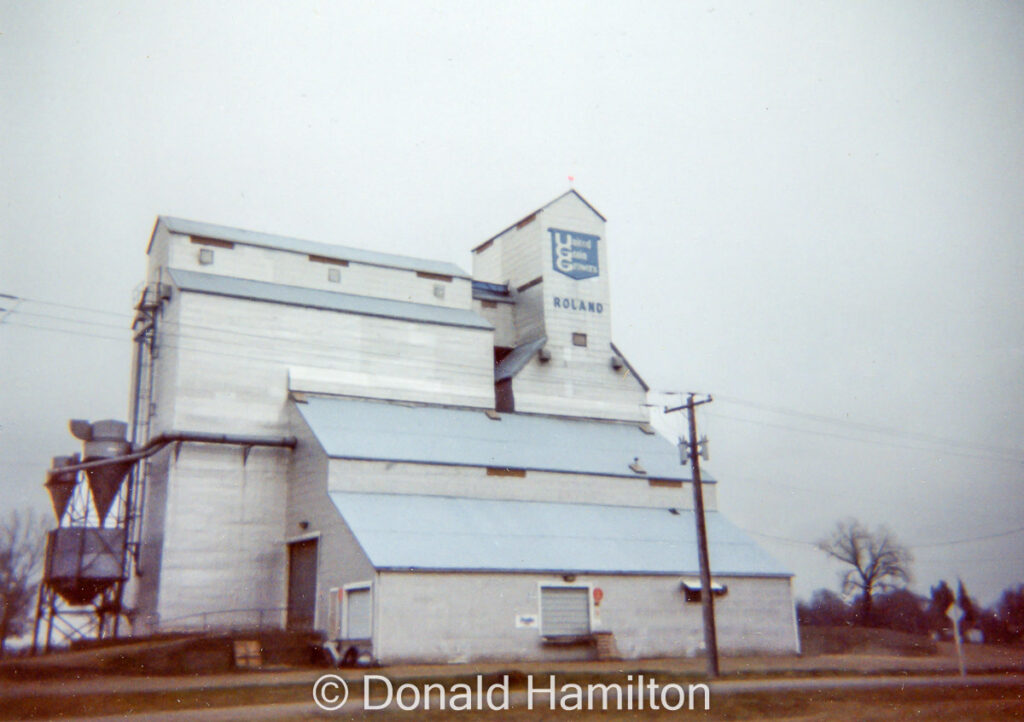 UGG grain elevator in Roland, Manitoba, October 1994.
