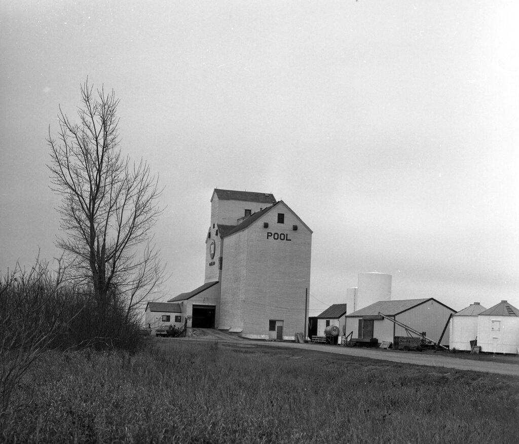 Manitoba Pool elevator in Oakland, MB, October 1979