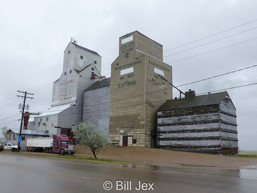 Ex Pool grain elevator in Eatonia, SK, June 2022. Contributed by Bill Jex.