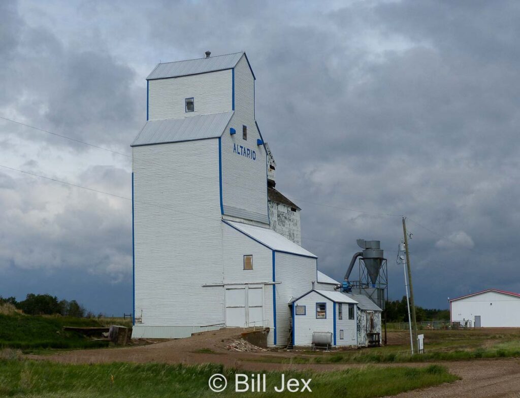 Grain elevator in Altario, AB, June 2022. Contributed by Bill Jex.