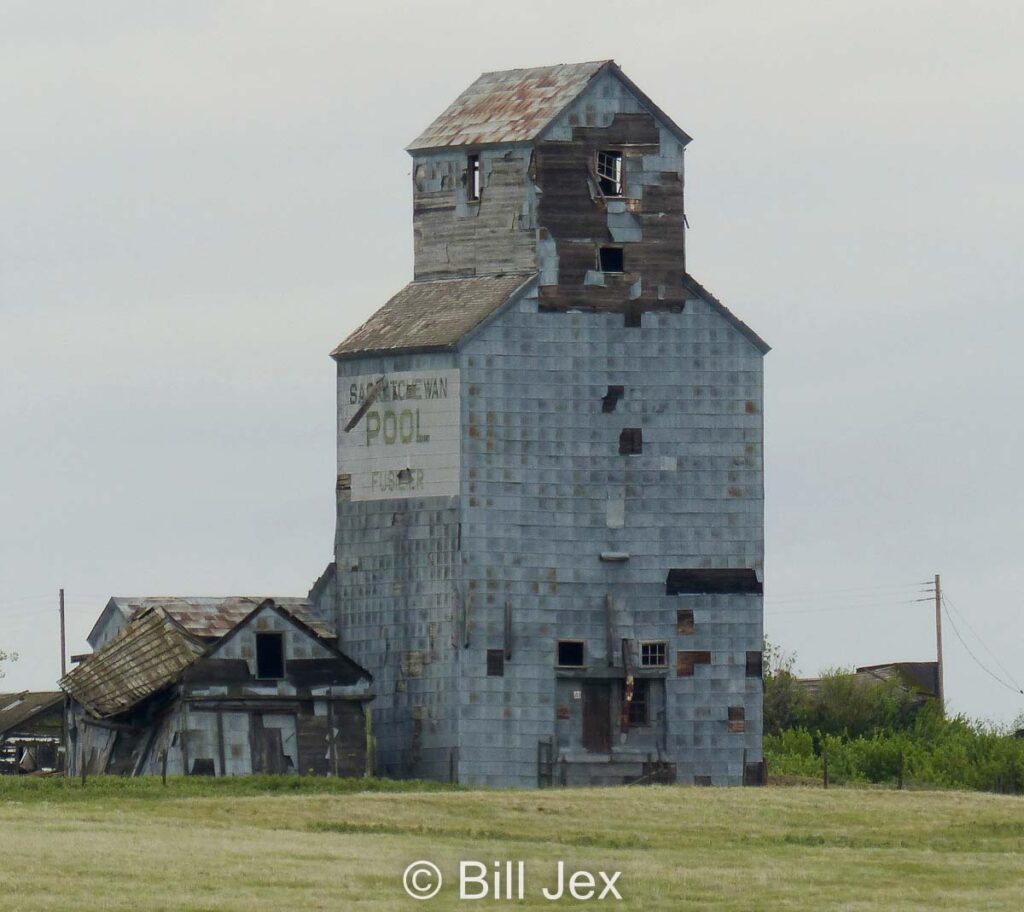Ex Pool grain elevator in Fusilier, SK, June 2022. Contributed by Bill Jex.