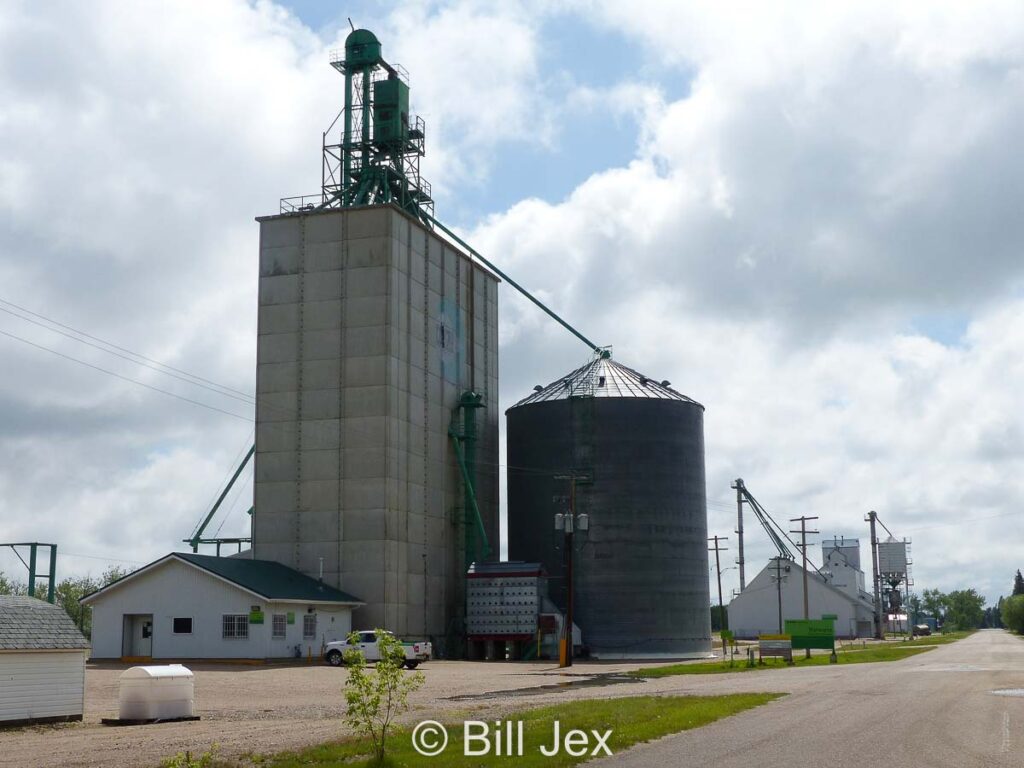 Cargill grain elevator, Marwayne, AB, June 2022. Contributed by Bill Jex.