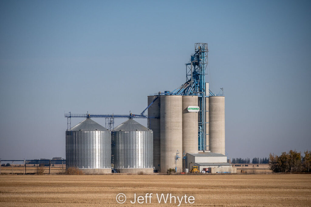 Concrete Viterra grain elevator near Valparaiso, SK, Oct 2022. Contributed by Jeff Whyte.