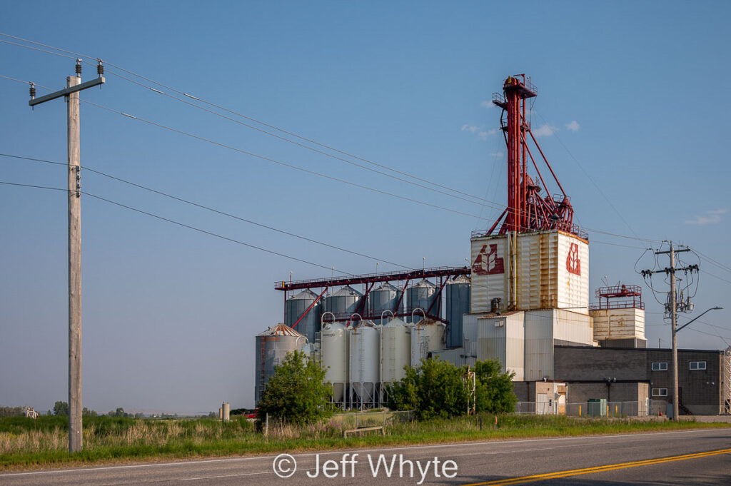 Feed elevator